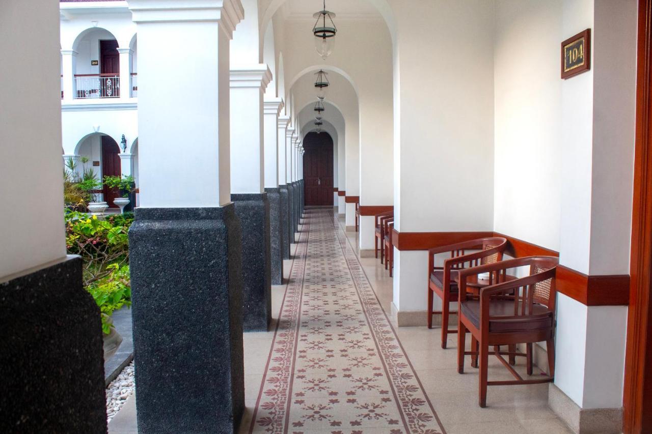 Daroessalam Syariah Heritage Hotel Pasuruan Exterior foto